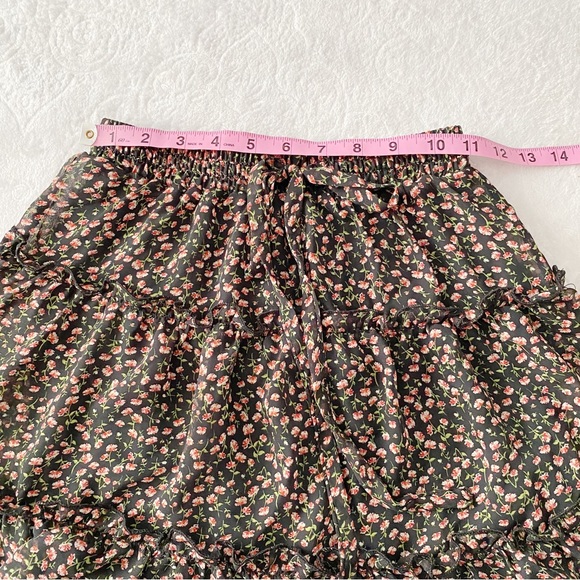 Ditsy Floral Print Multi-tiered Skirt - Picture 4 of 10